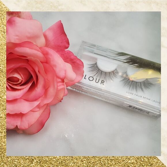 🌼SALE! 2/$35 Velour Lashes Friends with Whisps - Picture 4 of 9